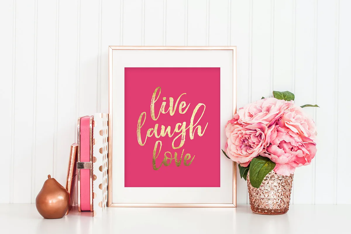 Hello Sunshine Font Hello Sunshine font alphabet, numbers and glyphs